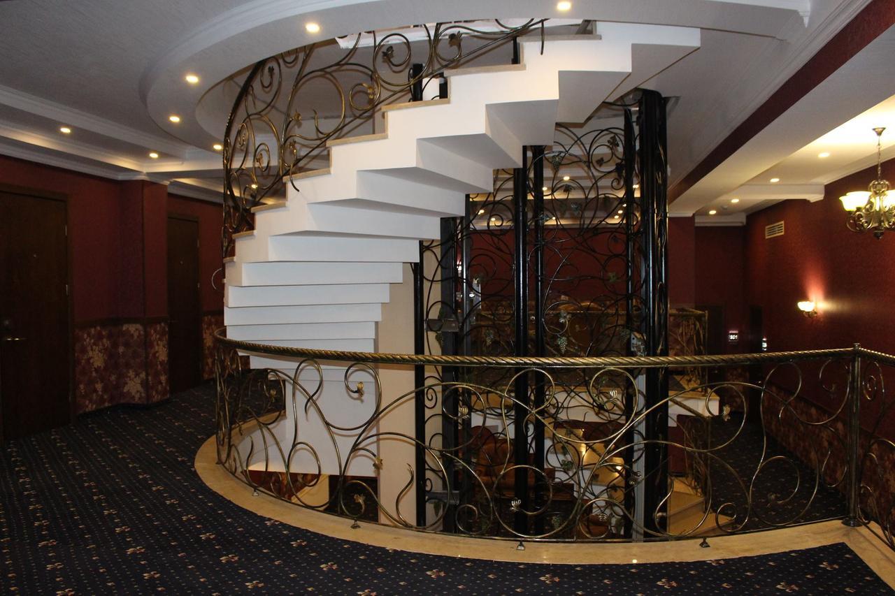 Apartment White Bridge Кутаиси Екстериор снимка
