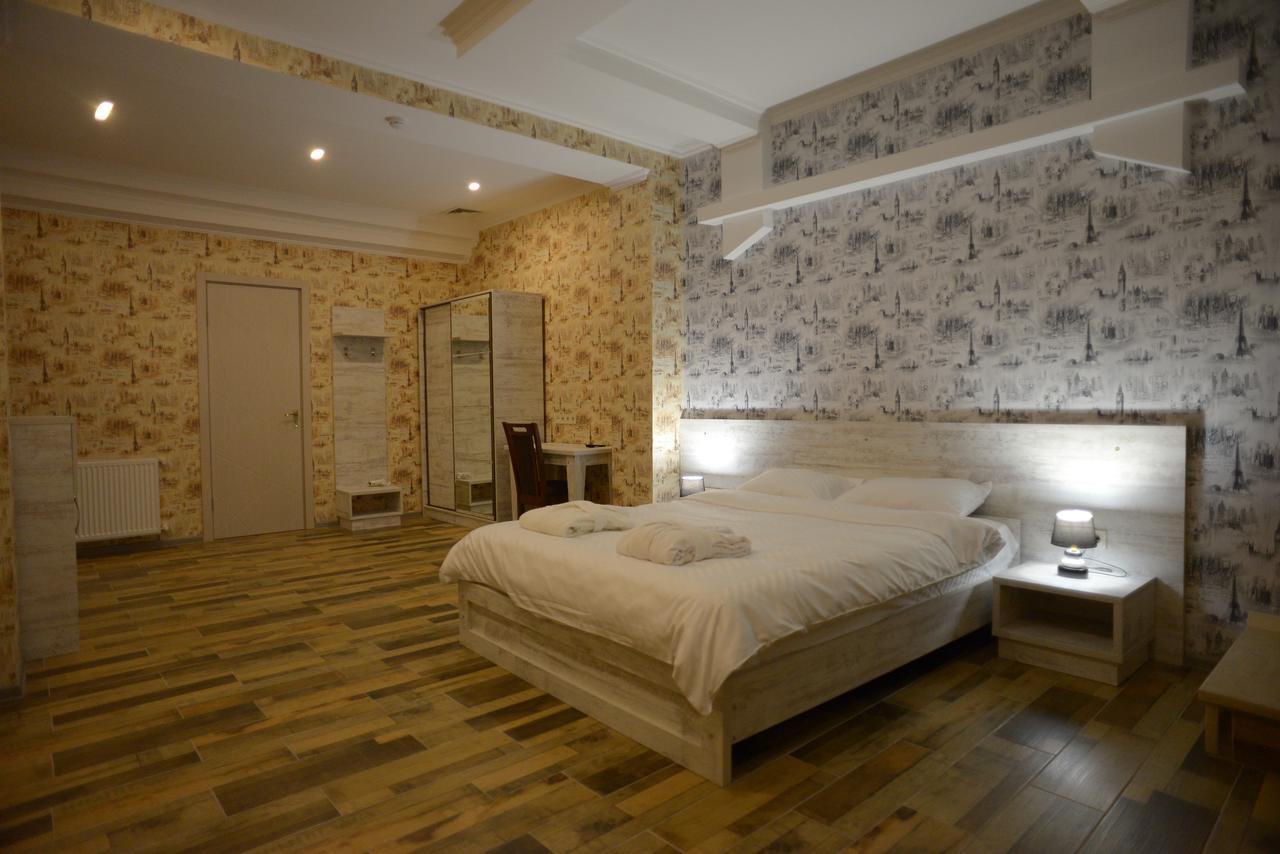 Apartment White Bridge Кутаиси Екстериор снимка