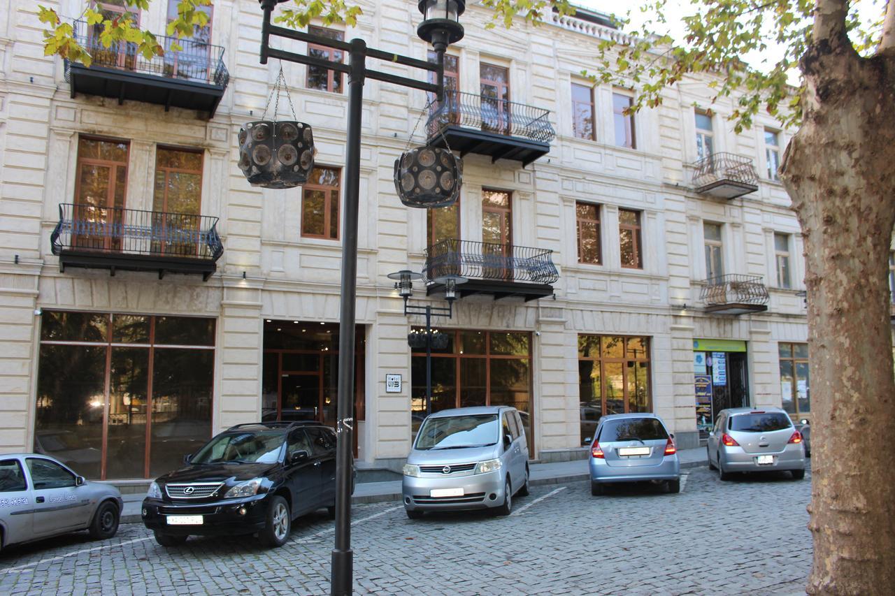 Apartment White Bridge Кутаиси Екстериор снимка
